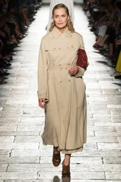 Look 44
